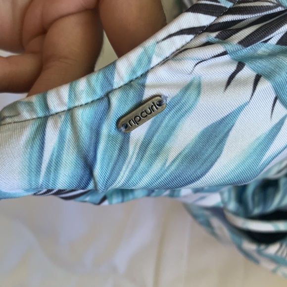 ripcurl one piece - Picture 3 of 3